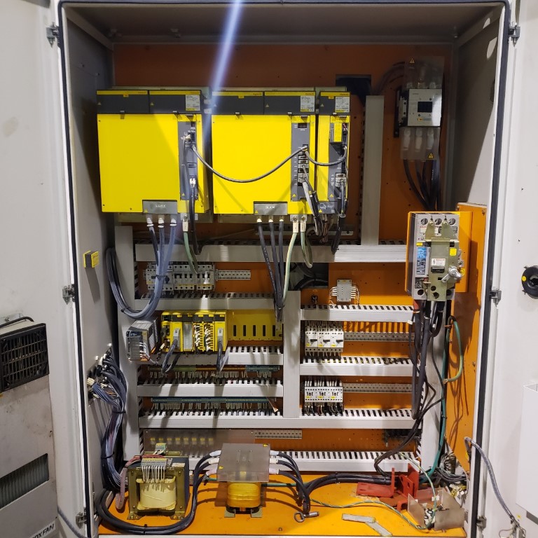 Doosan Puma 400C, Machine ID: 9040